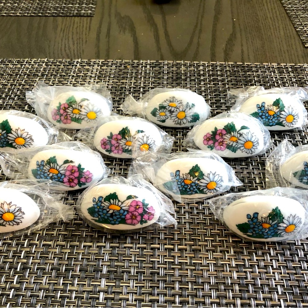 12 Individually Wrapped Ceramic Place Card Holders